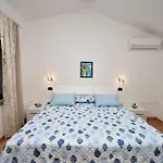 House Ariella
