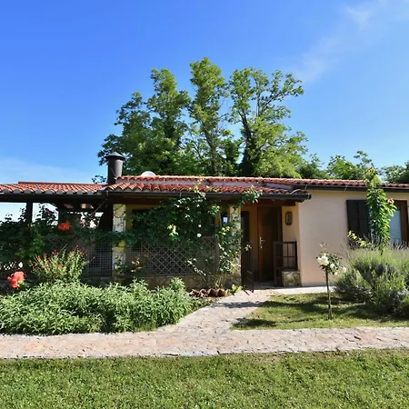 House Ariella *