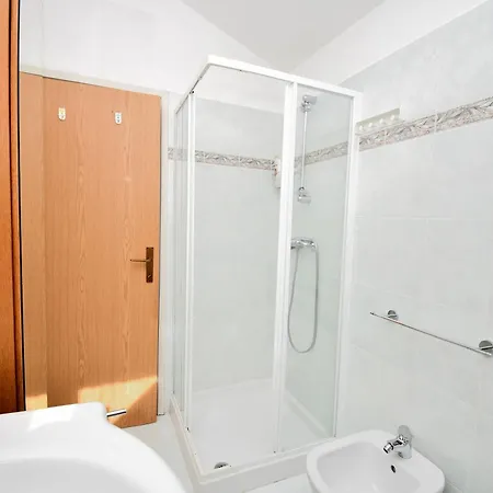 Semesterbostad House Ariella *