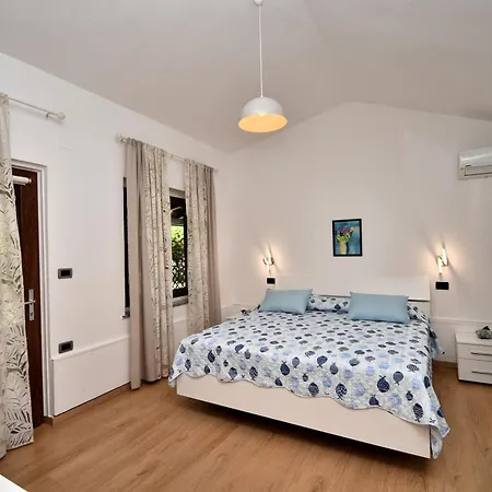 House Ariella Semesterbostad